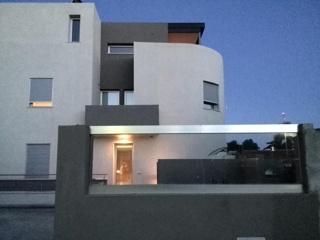 Art House Quartu - Margine Rosso Panzió Quartu SantʼElena Kültér fotó