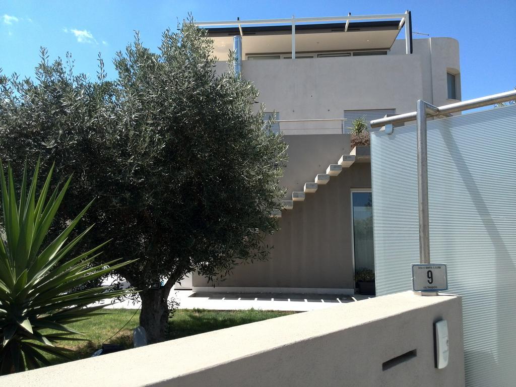 Art House Quartu - Margine Rosso Panzió Quartu SantʼElena Kültér fotó