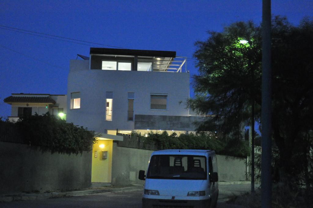 Art House Quartu - Margine Rosso Panzió Quartu SantʼElena Szoba fotó